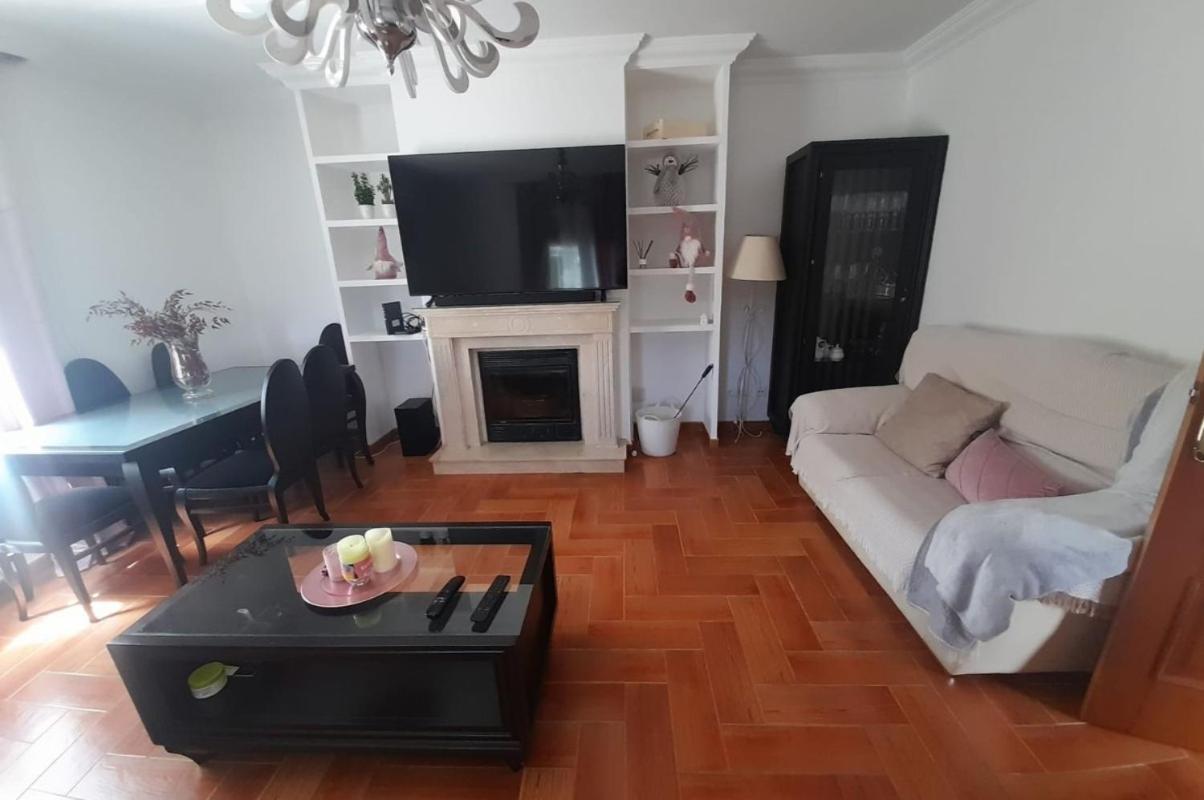 Con Amplios Espacios, Piscina Y Garaje Holiday home Malaga