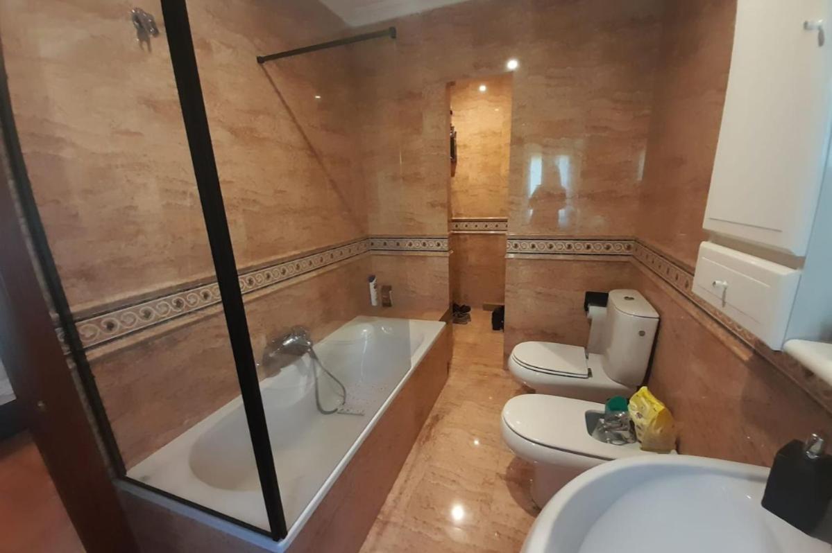 Holiday home Con Amplios Espacios, Piscina Y Garaje Malaga